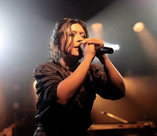 Nadia Larcher: “Hay que emancipar el canto de los escenarios, devolverle su poder comunitario”