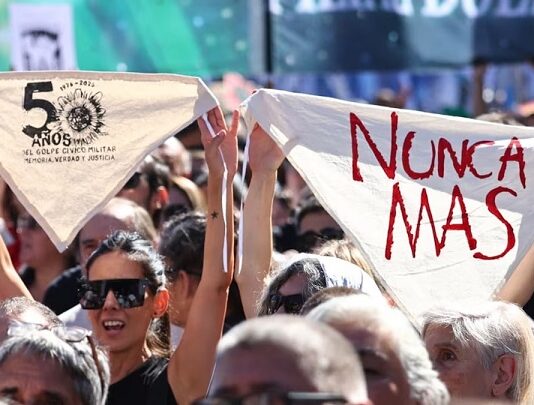 La historia en disputa: el desafío de actualizar los discursos para interpelar a las nuevas generaciones