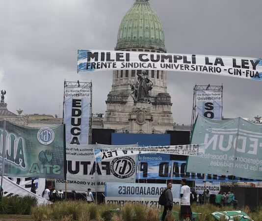 5ta Marcha Federal Universitaria: “¿Qué hay que hacer para que el gobierno cumpla la ley?”